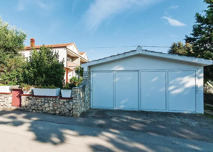 Four-bedroom In Vrsi
