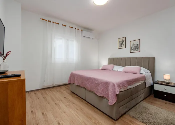 Casa de Férias Four-bedroom In *
