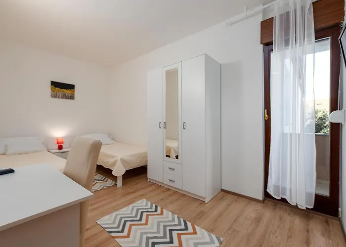 Casa de Férias Four-bedroom In *