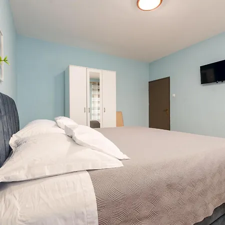 بيت للعطل Four-bedroom In فرسي