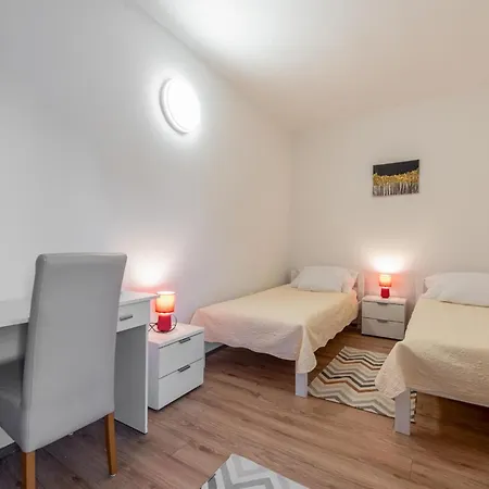 بيت للعطل Four-bedroom In فرسي