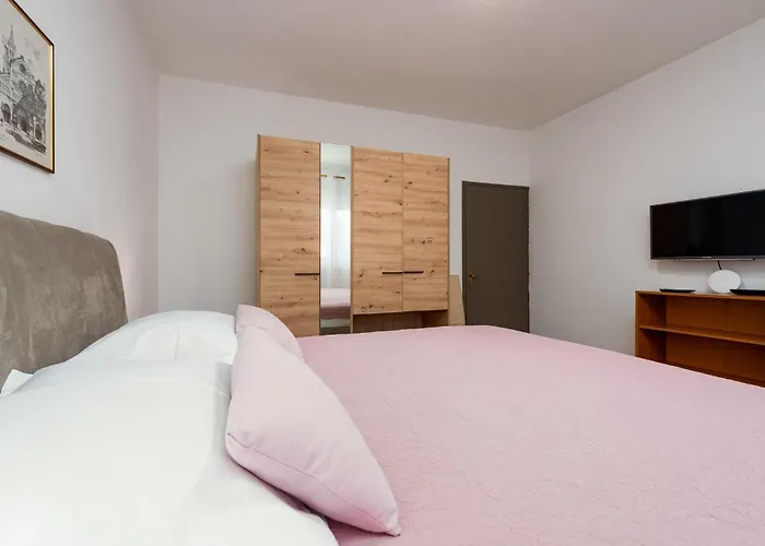 Four-bedroom In Дом отдыха *